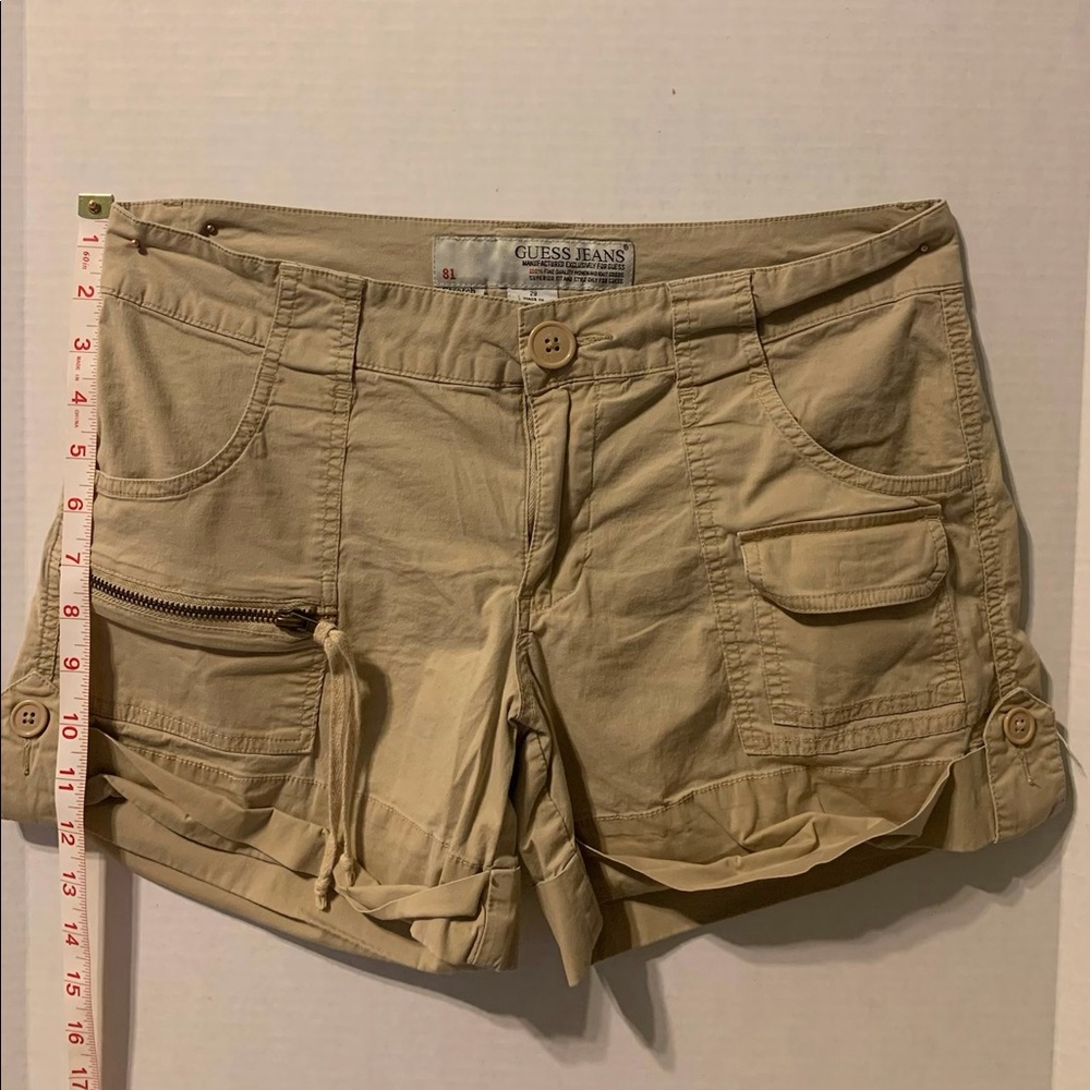 Guess cargo mini shorts.🧺